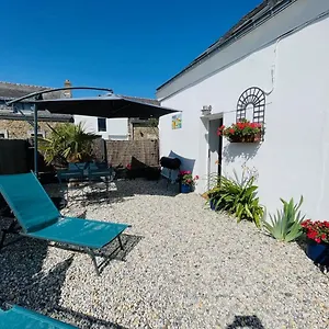 La Petite Maison, Penty Coeur De Village Hébergement de vacances Séné