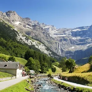 - Ax Les Thermes Appartement Ax-les-Thermes