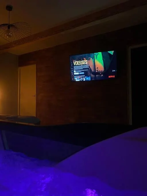 Apartment Superbe Appartement Avec Jacuzzi Et Jardin Prive Marlhes