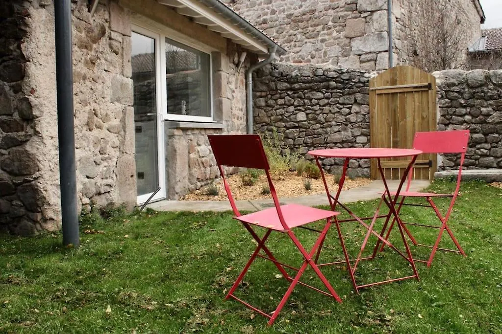 Superbe Appartement Avec Jacuzzi Et Jardin Prive Marlhes France