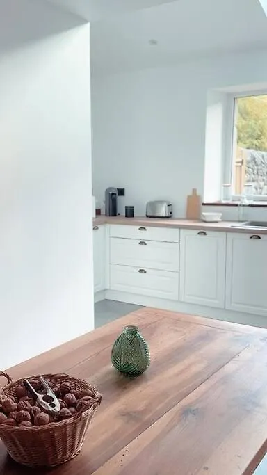 Superbe Appartement Avec Jacuzzi Et Jardin Prive Marlhes Apartment